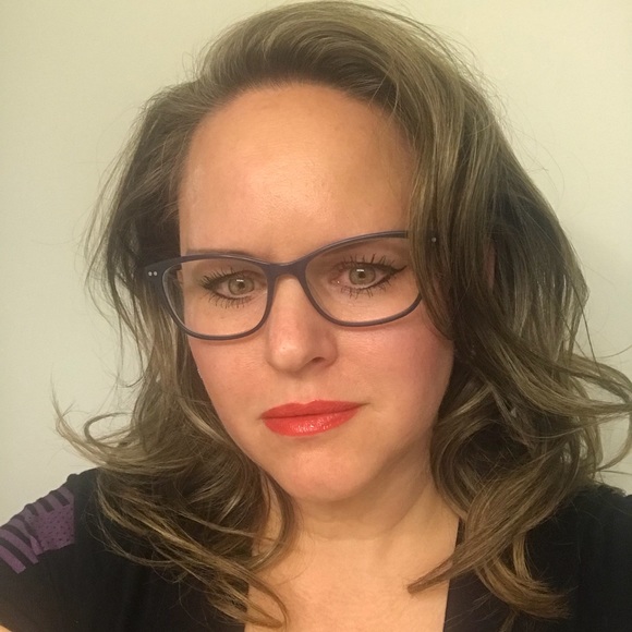 Meet your Posher, Pamela - Picture 1 of 1